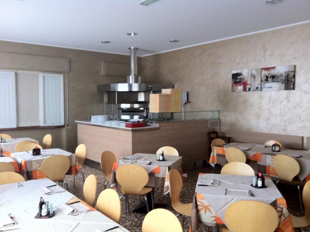 Albergo Cristallo Cittiglio Екстериор снимка
